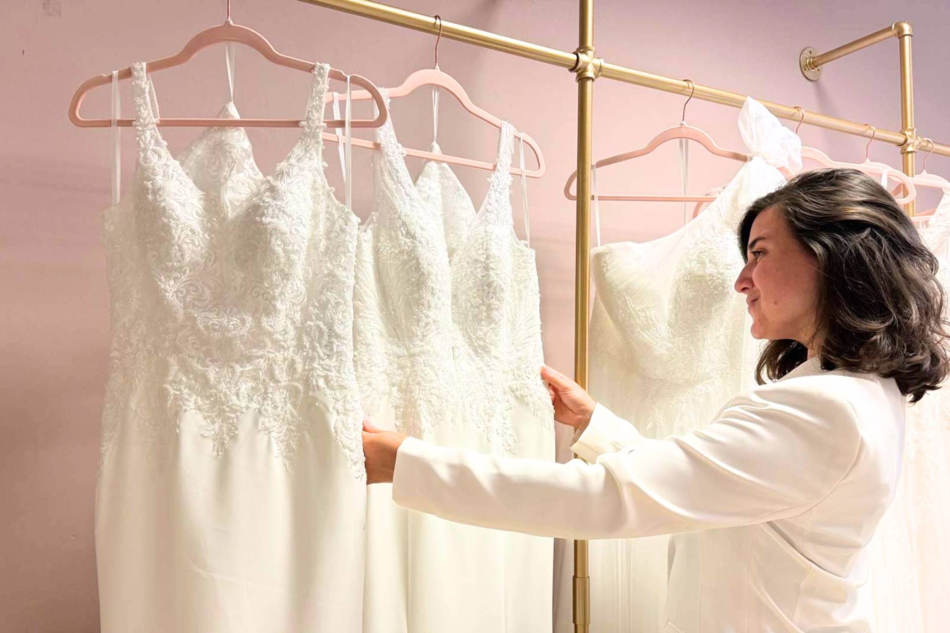 Entre pasarelas internacionales, asesoría de imagen y moda nupcial; el camino de Agostina Gerardi