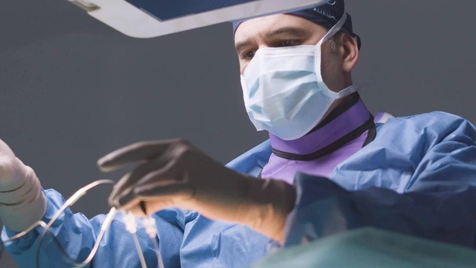 ¿Por qué muchos pacientes con dolor lumbar siguen igual después de años de pruebas y resonancias?